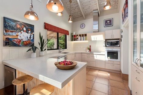 Photo of property in 7 Taiata Street, Waikanae Beach, Waikanae, 5036