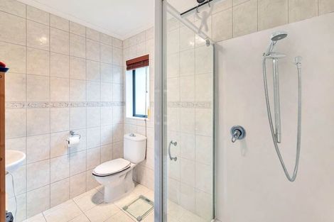 Photo of property in 10 Chelmsley Avenue, Henderson, Auckland, 0612