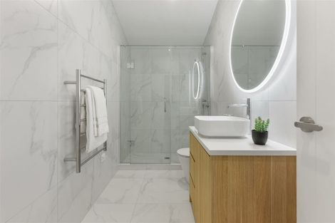 Photo of property in 35b Corunna Road, Milford, Auckland, 0620