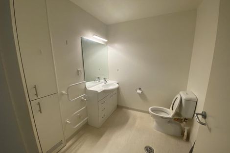 Photo of property in Terrace Heights Apartments, 2/163p The Terrace, Wellington Central, Wellington, 6011