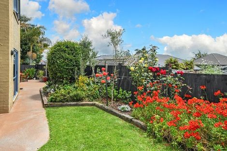 Photo of property in 12 Phoenicia Court, The Gardens, Auckland, 2105
