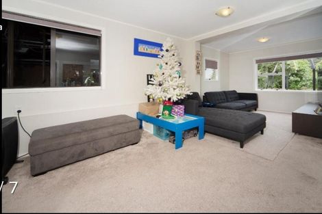 Photo of property in 156 Lynn Road, Bayview, Auckland, 0629