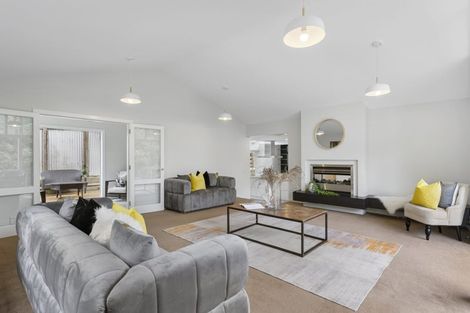 Photo of property in 122 Beach Road, Castor Bay, Auckland, 0620