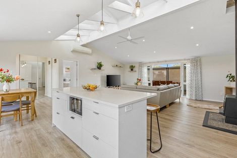 Photo of property in 17 Rheingold Place, Huapai, Kumeu, 0810