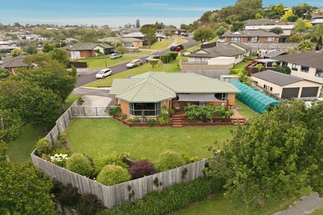 Photo of property in 2 Karamu Terrace, Pyes Pa, Tauranga, 3112