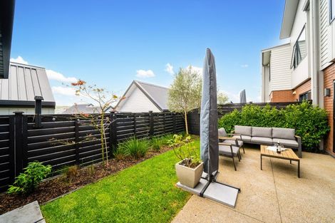 Photo of property in 15 Moki Place, Long Bay, Auckland, 0630