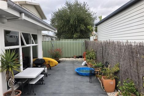Photo of property in 11 Meeanee Quay, Westshore, Napier, 4110