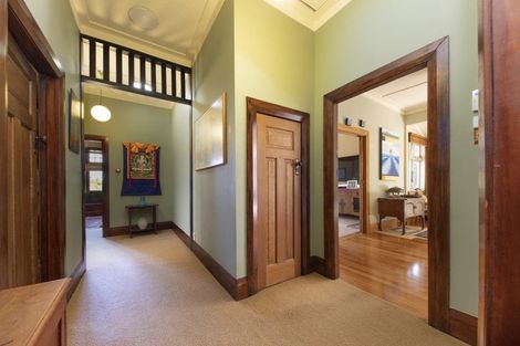 Photo of property in 27 Jubilee Avenue, Devonport, Auckland, 0624