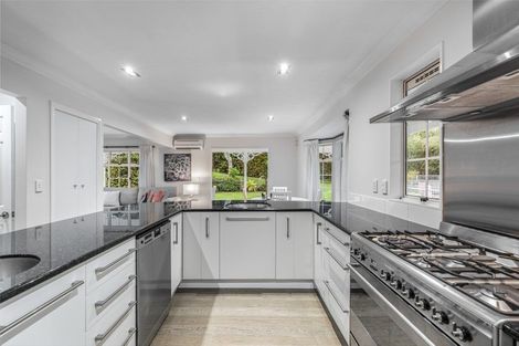 Photo of property in 7 Dene Court Lane, Greenhithe, Auckland, 0632