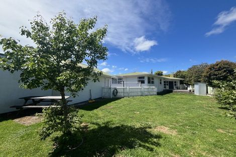 Photo of property in 9 Nimmo Avenue West, Waikanae, 5036