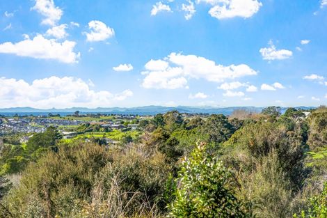 Photo of property in 1119a Whangaparaoa Road, Tindalls Beach, Whangaparaoa, 0930