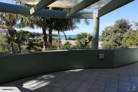 Photo of property in 18 Browns Bay Road, Rothesay Bay, Auckland, 0630