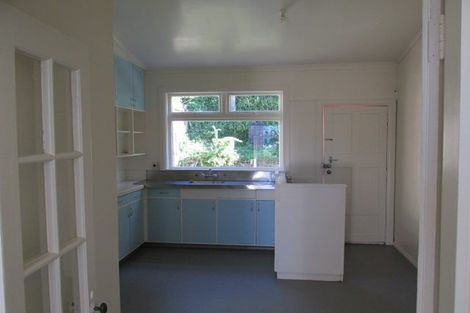 Photo of property in 98 Rolleston Street, Mount Cook, Wellington, 6021
