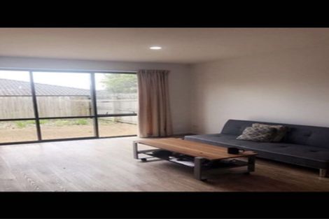 Photo of property in 25/22 Northcross Drive, Oteha, Auckland, 0632