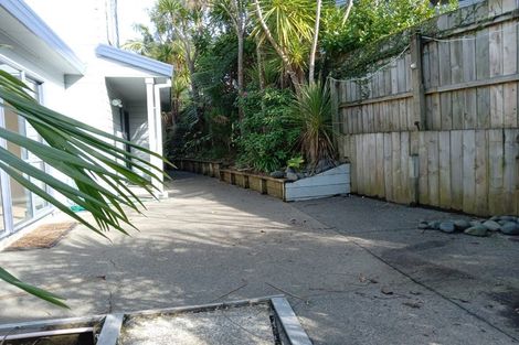 Photo of property in 34b Kiteroa Terrace, Rothesay Bay, Auckland, 0630