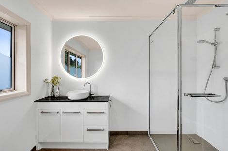 Photo of property in 171 Sealy Road, Omata, New Plymouth, 4374