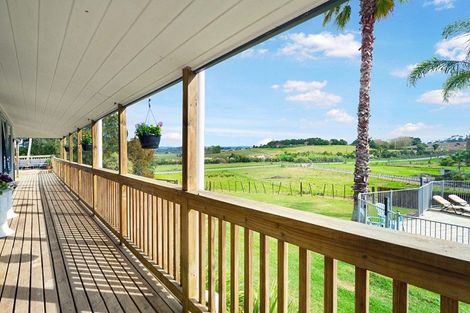 Photo of property in 141 Mangakura Road, Helensville, 0875