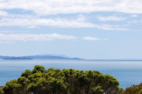 Photo of property in 15 Durness Place, Red Beach, 0932