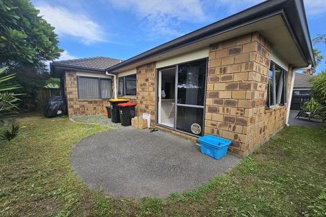 Photo of property in 37 Matene Place, Papamoa Beach, Papamoa, 3118
