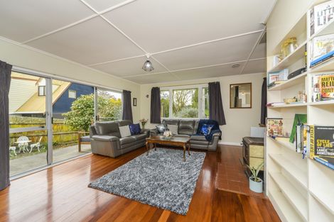 Photo of property in 25 Andrew Avenue, Roslyn, Palmerston North, 4414