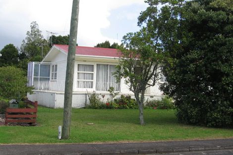 Photo of property in 25 Renata Crescent, Te Atatu Peninsula, Auckland, 0610