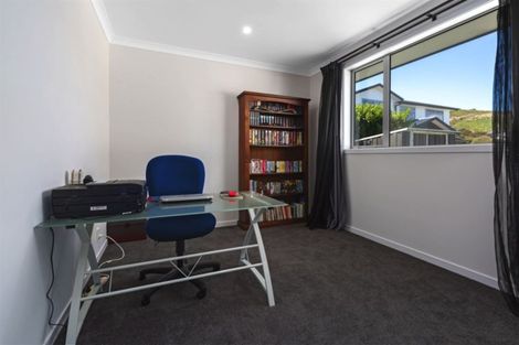 Photo of property in 12 Frances Brown Avenue, Aotea, Porirua, 5024