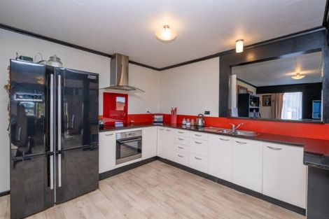 Photo of property in 9 York Street, Eltham, 4322