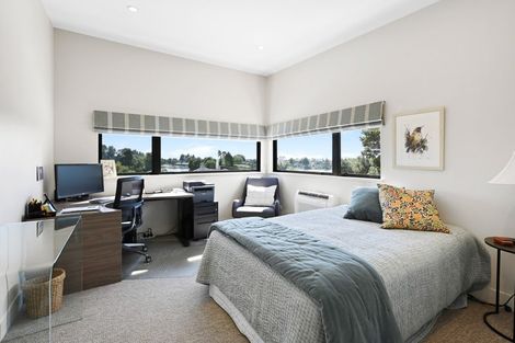 Photo of property in 142 Lake Crescent, Hamilton Lake, Hamilton, 3204