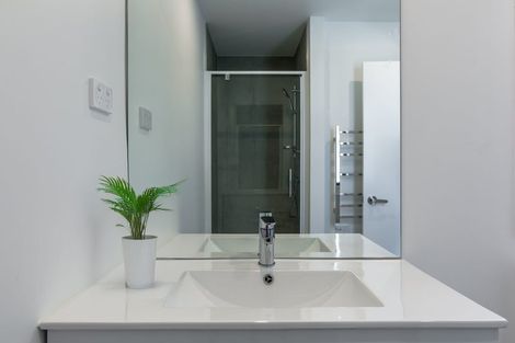 Photo of property in 14 Papai Lane, Massey, Auckland, 0614