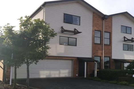 Photo of property in St Claire Village, 9/172 Mcleod Road, Te Atatu South, Auckland, 0610