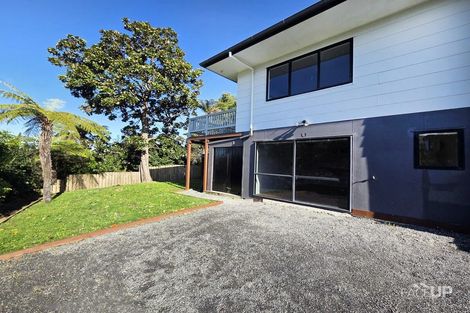 Photo of property in 1 Fernhaven Place, Massey, Auckland, 0614