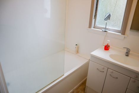 Photo of property in 6 Wittys Road, Avonhead, Christchurch, 8042