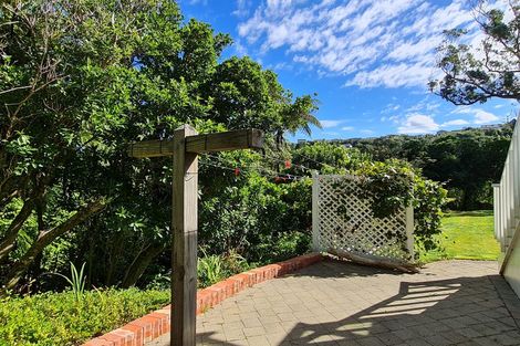 Photo of property in 56 Pokohiwi Road, Normandale, Lower Hutt, 5010