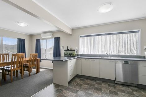 Photo of property in 48 Castlerea Street, Wainuiomata, Lower Hutt, 5014