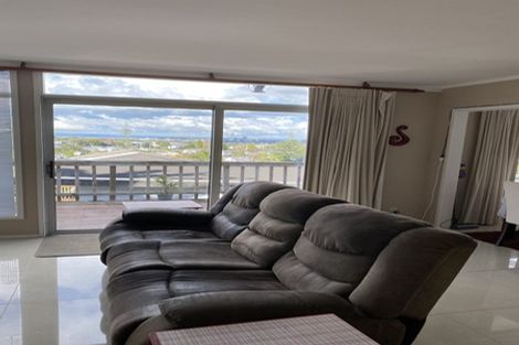 Photo of property in 20 Grenada Avenue, Forrest Hill, Auckland, 0620