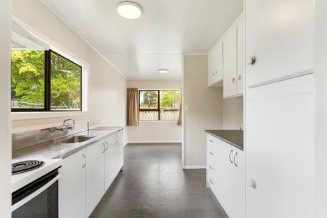 Photo of property in 18 Reinga Place, Massey, Auckland, 0614
