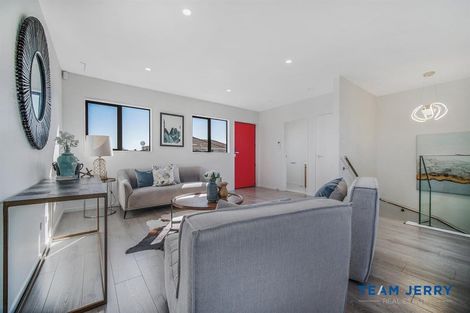 Photo of property in 14a Wahine Street, Papakura, 2110