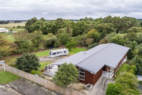 Photo of property in 16 Hickson Street, Featherston, 5710