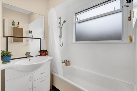 Photo of property in 33a Maire Street, Inglewood, 4330