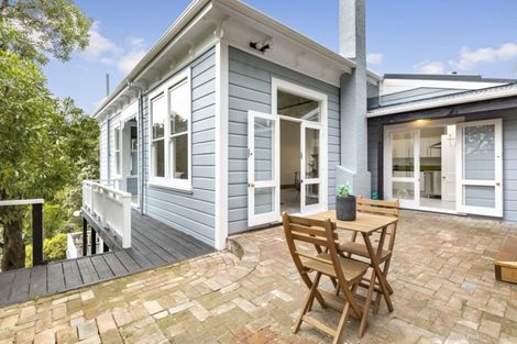 Photo of property in 60 Glenmore Street, Northland, Wellington, 6012