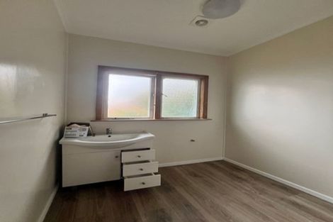 Photo of property in 39 Cambridge Terrace, Papatoetoe, Auckland, 2025