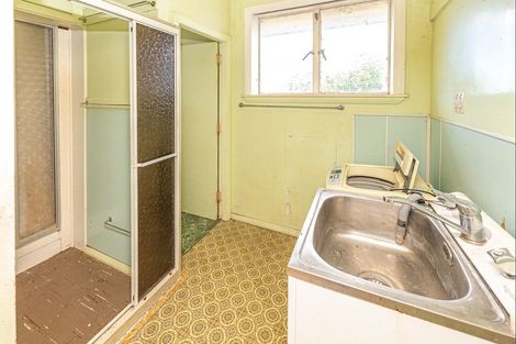 Photo of property in 15 Matai Street, Castlecliff, Whanganui, 4501