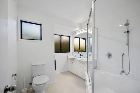 Photo of property in 92 Braemar Road, Castor Bay, Auckland, 0620