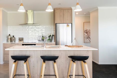 Photo of property in 21 Te Piriti Road, One Tree Point, 0118