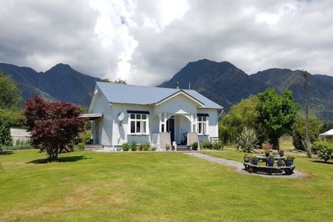 Photo of property in 1773a Whataroa Highway, Whataroa, 7886