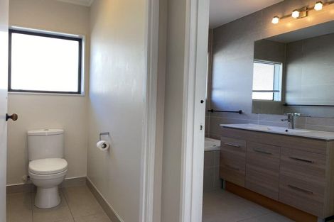 Photo of property in 2/42 Abercrombie Street, Howick, Auckland, 2014