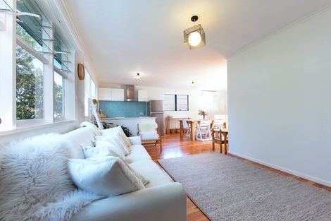 Photo of property in 22 Stottholm Road, Titirangi, Auckland, 0604