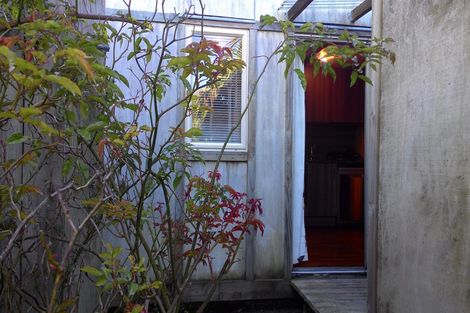 Photo of property in 94 Tannadyce Street, Strathmore Park, Wellington, 6022