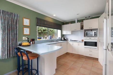 Photo of property in 5 Burnt Oak Drive, Pyes Pa, Tauranga, 3112