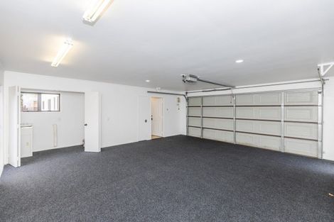 Photo of property in 17 Chesterfield Place, Rototuna, Hamilton, 3210